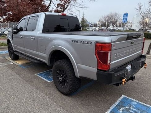 Used 2021 Ford F250 Lariat image 6