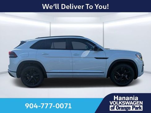 New 2026 Volkswagen Atlas Cross Sport SEL R-Line AWD/4WD image 2