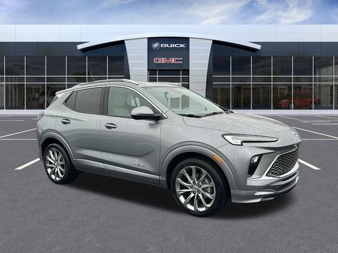 Certified 2024 Buick Encore GX Avenir image 7