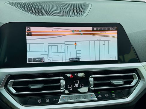 Used 2022 BMW 330i Sedan w/ Driving Assistance Package RWD image 9