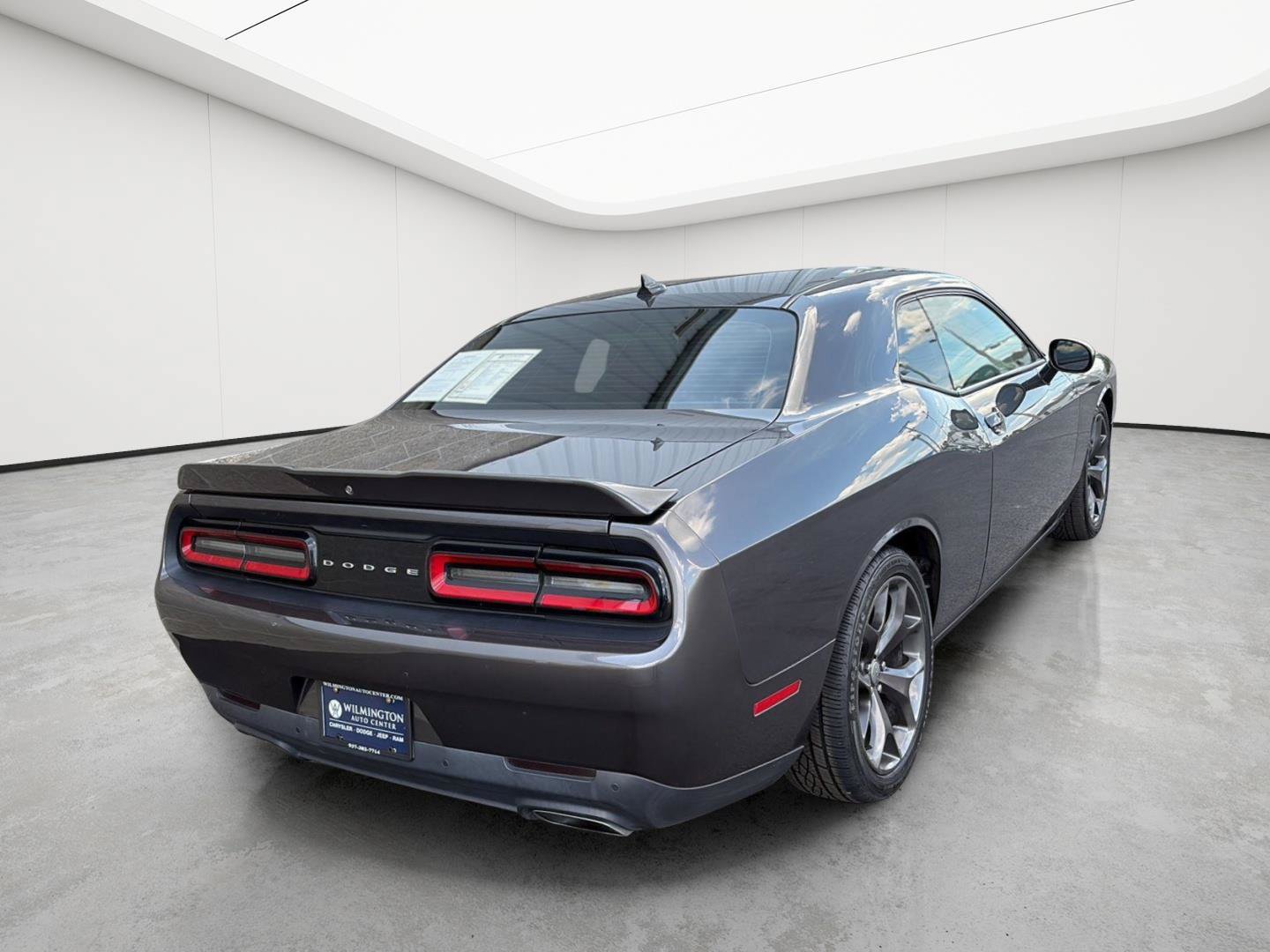 Used 2019 Dodge Challenger R/T w/ Cold Weather Group RWD image 3