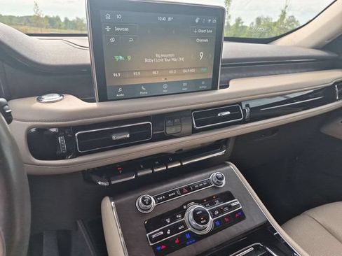 Used 2022 Lincoln Aviator Reserve w/ Equipment Group 201A AWD/4WD image 24