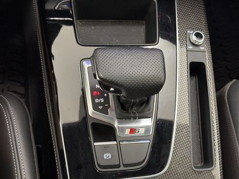 Used 2024 Audi SQ5 Prestige AWD/4WD image 17