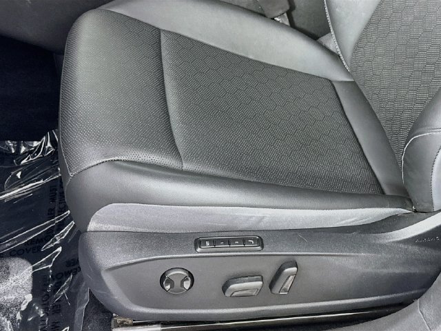 Used 2023 Volkswagen ID.4 Pro S AWD/4WD image 18