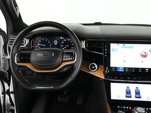 Used 2024 Jeep Grand Wagoneer L Series III image 3