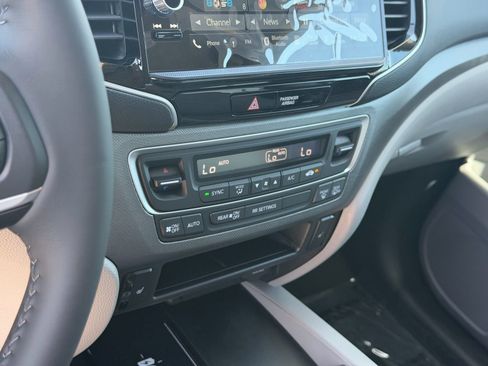 New 2026 Honda Ridgeline RTL image 21