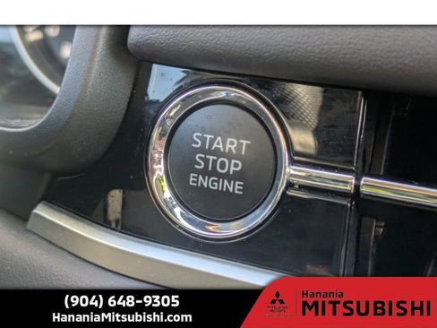 Used 2025 Mitsubishi Outlander ES image 32