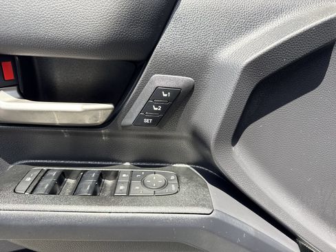 Used 2026 Toyota 4Runner Limited AWD/4WD image 18