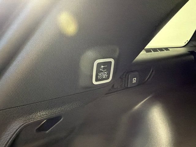 New 2026 Jeep Grand Cherokee Limited w/ Limited Altitude Package AWD/4WD image 9