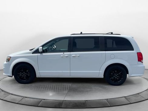 Used 2019 Dodge Grand Caravan GT image 2