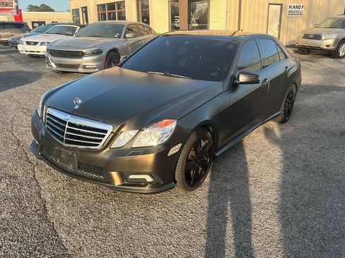 Used 2011 Mercedes-Benz E 350 4MATIC Sedan image 1