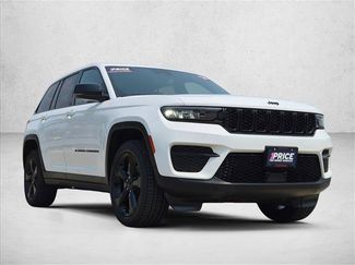 Used 2024 Jeep Grand Cherokee Altitude AWD/4WD video 3