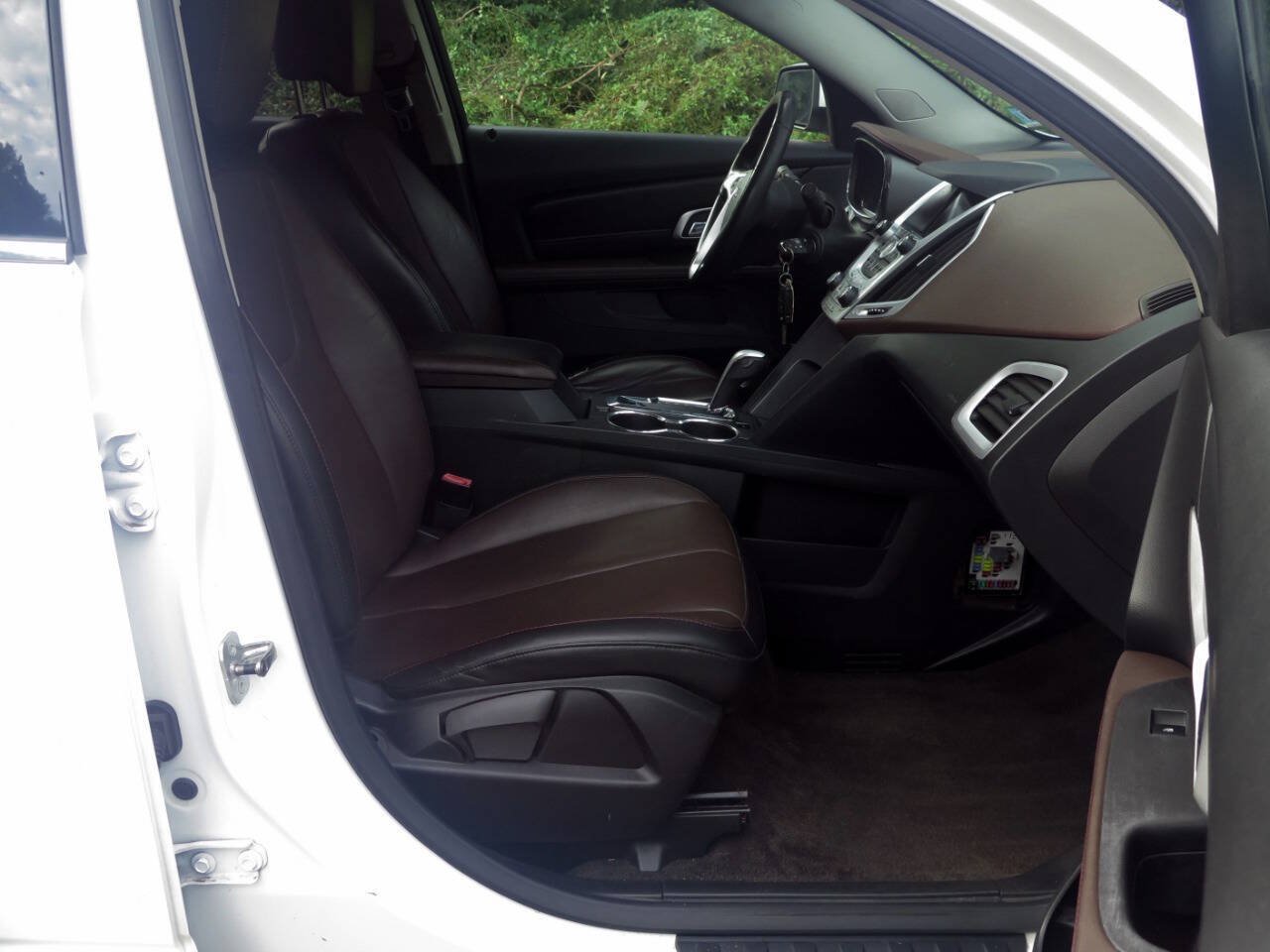 Used 2011 GMC Terrain SLT w/ Cargo Package FWD image 18