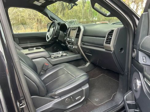 Used 2019 Ford Expedition Max XLT w/ Equipment Group 202A image 12