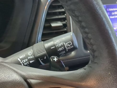 Used 2019 Honda HR-V EX-L image 29