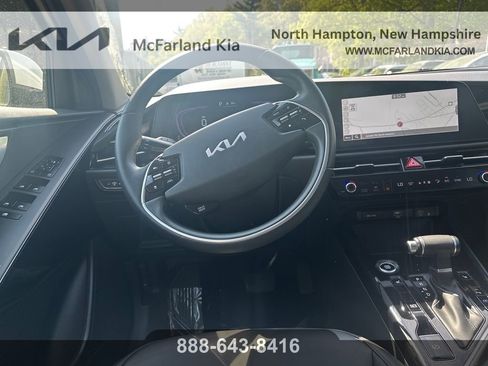 Used 2023 Kia Niro EX FWD image 18