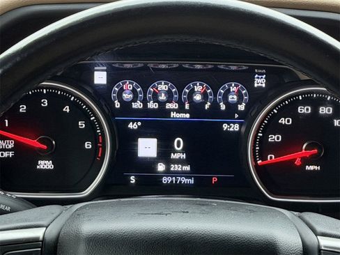 Used 2021 Chevrolet Tahoe Premier w/ Premium Package image 16