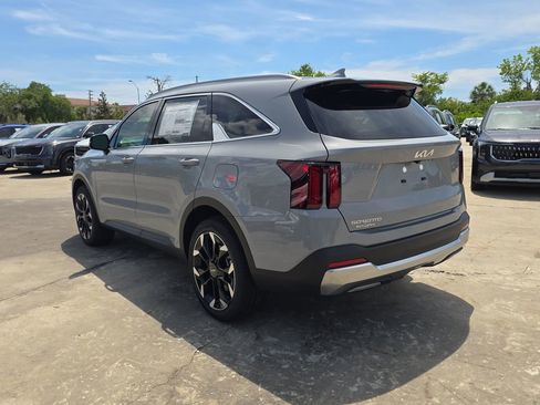 New 2026 Kia Sorento EX FWD image 6