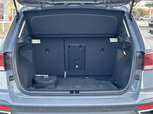 Used 2022 Volkswagen Taos SE image 12