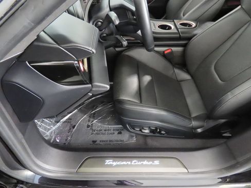 Certified 2021 Porsche Taycan Turbo S AWD/4WD image 38