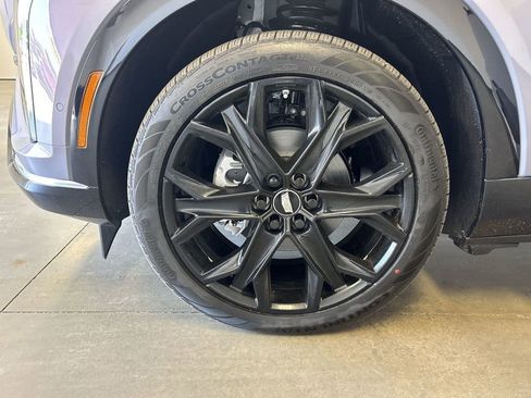 New 2025 Cadillac Optiq Luxury 1 w/ LPO, ONYX Package image 38