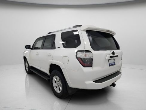 Used 2021 Toyota 4Runner SR5 AWD/4WD image 5