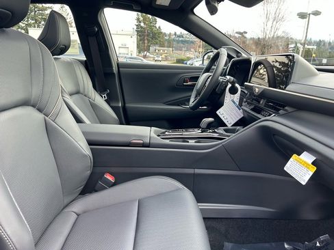 New 2026 Toyota Crown Platinum image 16