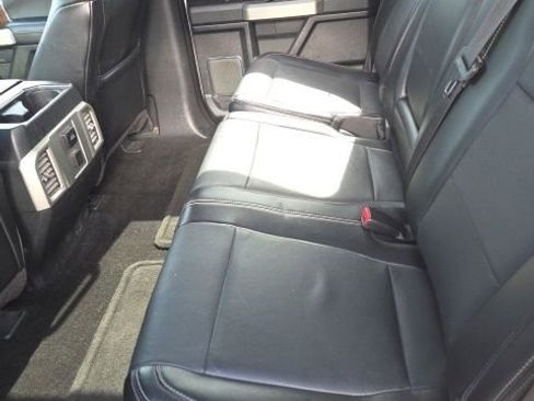 Used 2015 Ford F150 Lariat image 10