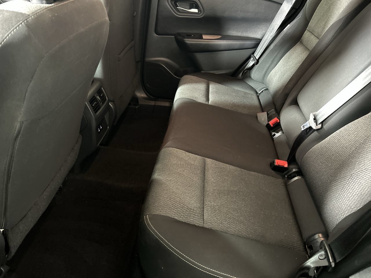 Used 2025 Nissan Rogue SV AWD/4WD image 24