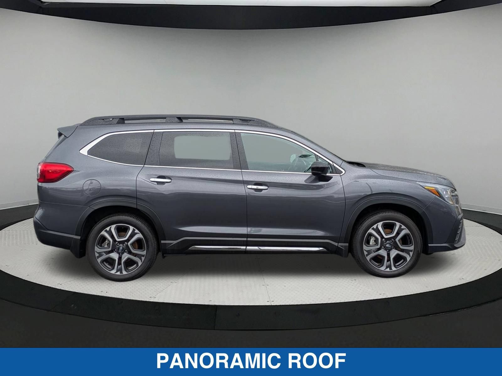 Certified 2025 Subaru Ascent Touring AWD/4WD image 2