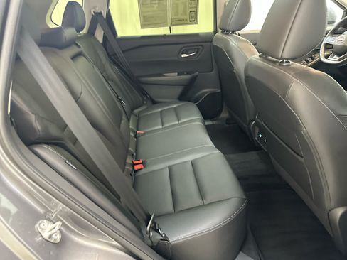 Certified 2025 Nissan Rogue SL w/ Tech Package AWD/4WD image 20
