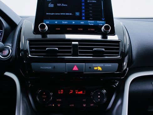 Used 2024 Mitsubishi Eclipse Cross Black Edition image 14