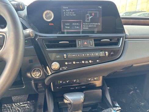 Used 2022 Lexus ES 250 w/ Premium Package image 30