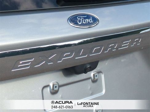 Used 2022 Ford Explorer XLT w/ Equipment Group 202A image 30