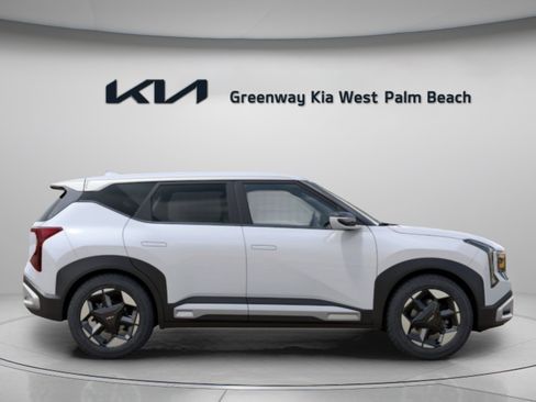 New 2027 Kia Seltos EX FWD image 8