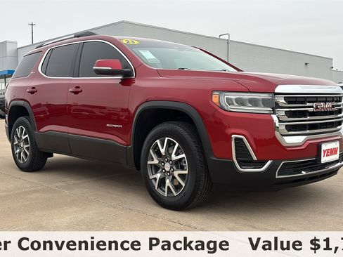 Used 2023 GMC Acadia SLE w/ Driver Convenience Package image 2