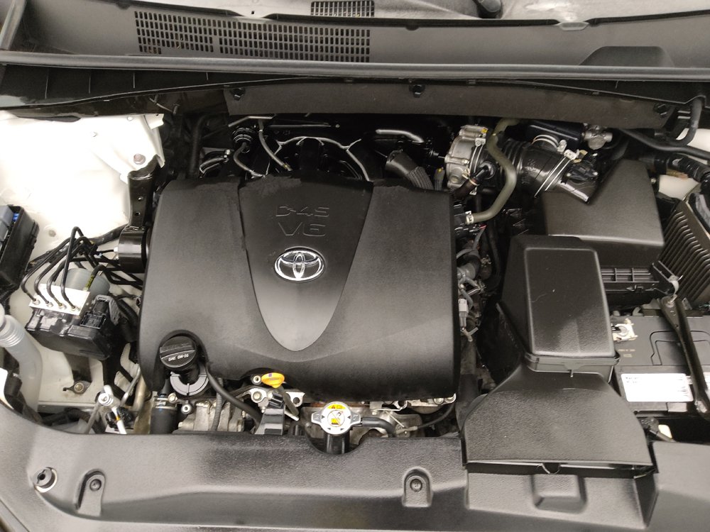 Used 2018 Toyota Highlander Plus FWD image 30