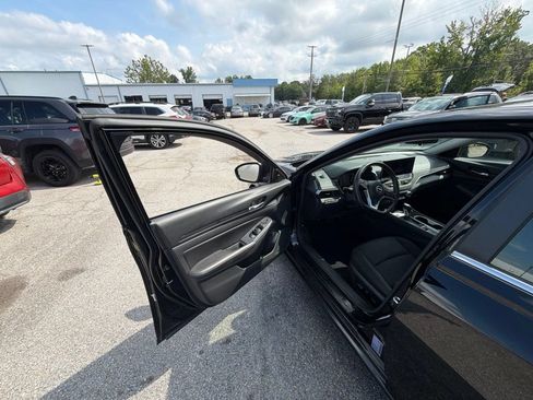 Used 2024 Nissan Altima 2.5 SV w/ SV Premium Package AWD/4WD image 11