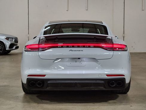 Used 2023 Porsche Panamera image 11