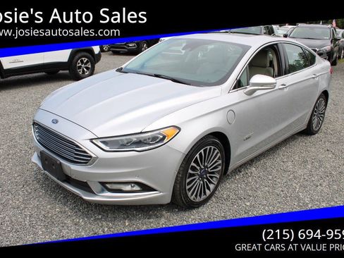 Used 2017 Ford Fusion Energi Titanium FWD image 1