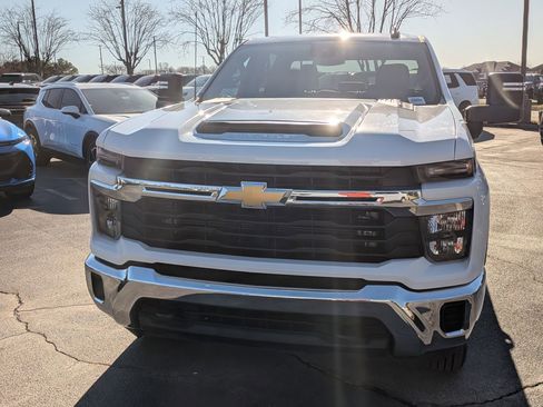 Certified 2024 Chevrolet Silverado 2500 LT image 3