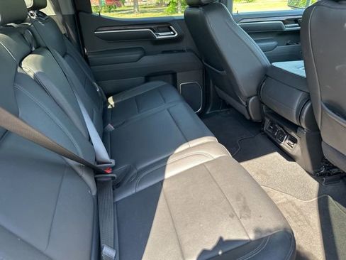 Used 2025 GMC Sierra 1500 SLT AWD/4WD image 23