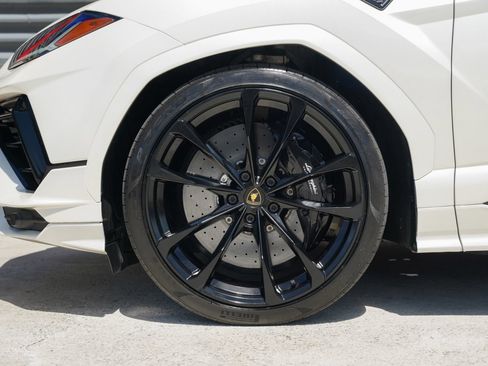Used 2024 Lamborghini Urus S AWD/4WD image 8