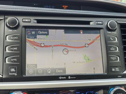 Used 2015 Toyota Highlander Limited AWD/4WD image 33