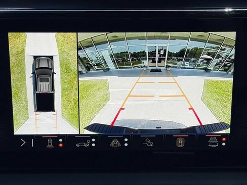 Used 2024 GMC Sierra 1500 AT4 w/ AT4 Premium Package AWD/4WD image 6