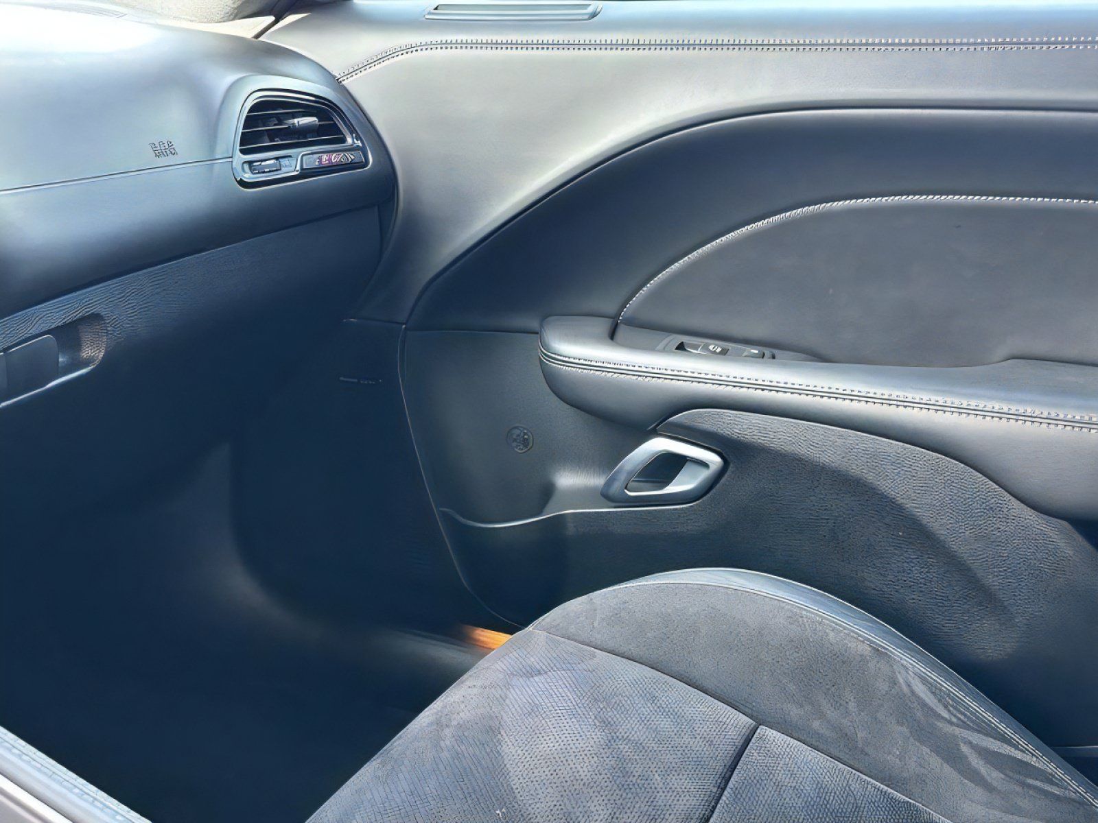 Used 2023 Dodge Challenger R/T Scat Pack RWD image 19
