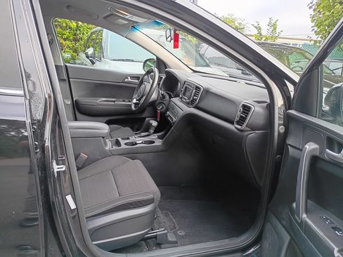 Used 2018 Kia Sportage LX AWD/4WD image 18