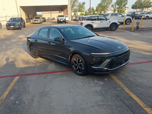 Used 2025 Hyundai Sonata SEL FWD image 6