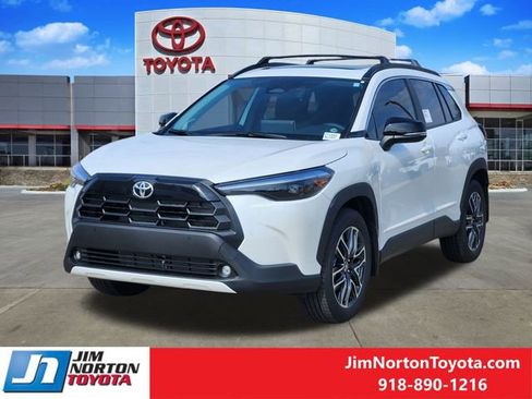 New 2026 Toyota Corolla Cross XLE image 2