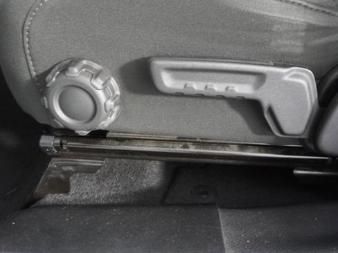 Used 2018 Jeep Wrangler Unlimited Sport S image 21